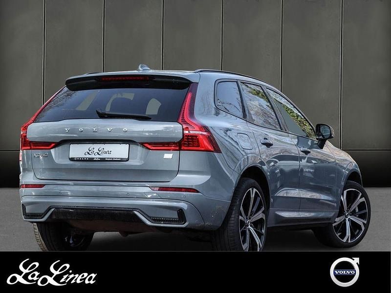 Gebraucht Volvo XC60 Plus 349 PS (256 kW) 2023 Grau SUV