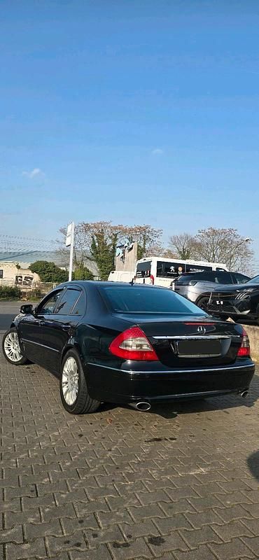 Gebraucht Mercedes E320 224 PS (164 kW) 2006 Schwarz Limousine