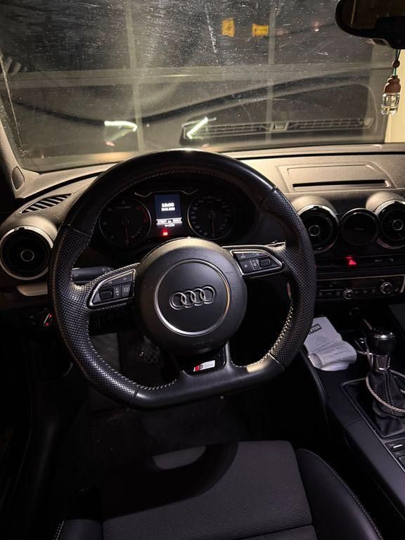 Gebraucht Audi A3 Ambiente 140 PS (102 kW) 2013 Schwarz Limousine