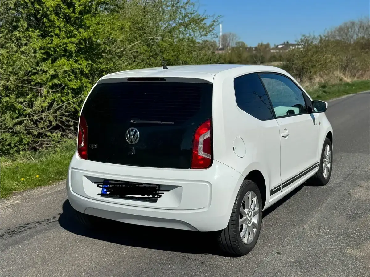 Second-hand VW up! CLUB 60 CP (44 kW) 2016 Alb Hatchback