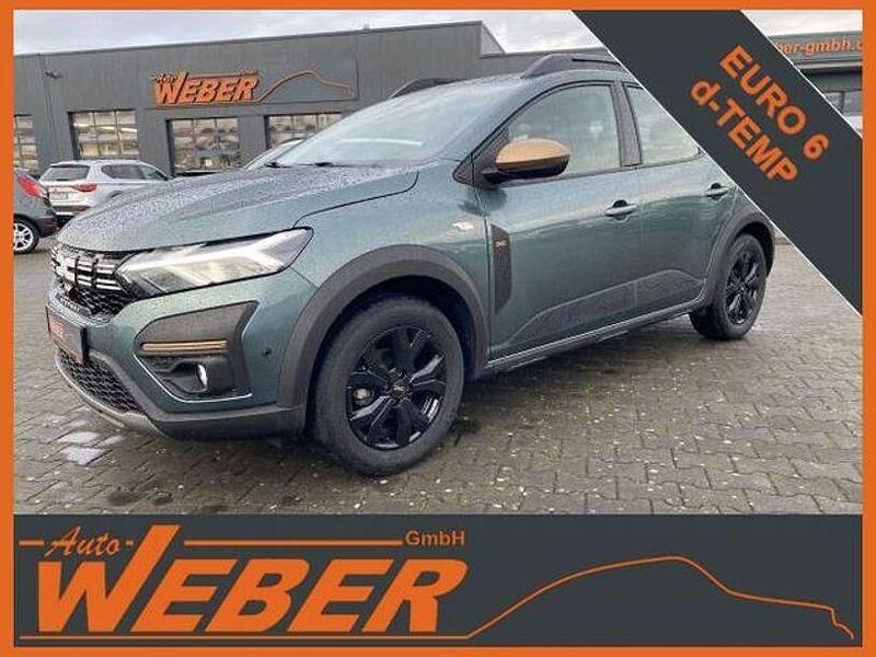 Andere Gebraucht 2025 Dacia Sandero Stepway Limousine | 16.980 € (Fairer Preis) - Bild 1/4