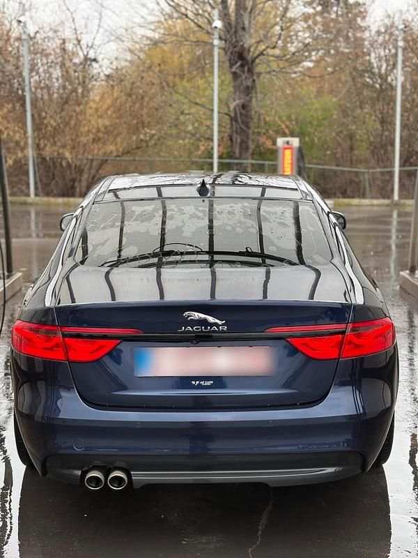 Gebraucht Jaguar XF Prestige 132 PS (97 kW) 2017 Limousine