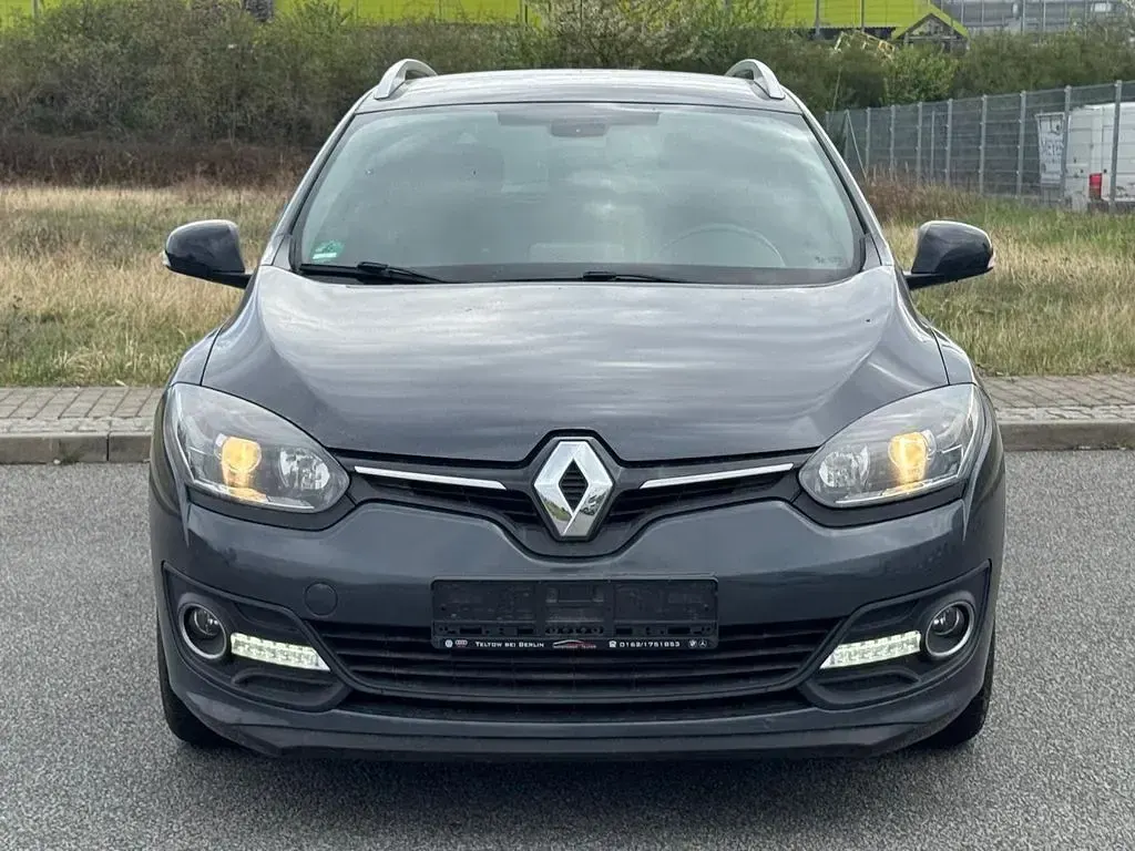 Gebraucht Renault Mégane LIMITED 116 PS (85 kW) 2015 Grau Limousine