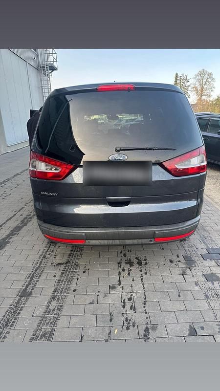 Gebraucht Ford Galaxy Ambiente 160 PS (117 kW) 2008 Grau Van / Kleinbus