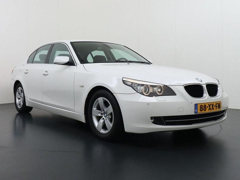 Gebraucht BMW 520 170 PS (125 kW) 2007 Weiß Limousine