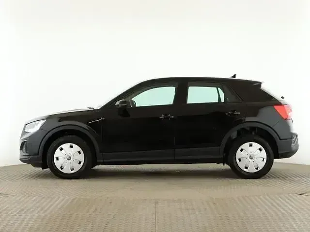Gebraucht Audi Q2 Advanced 116 PS (85 kW) 2023 Brillantschwarz SUV