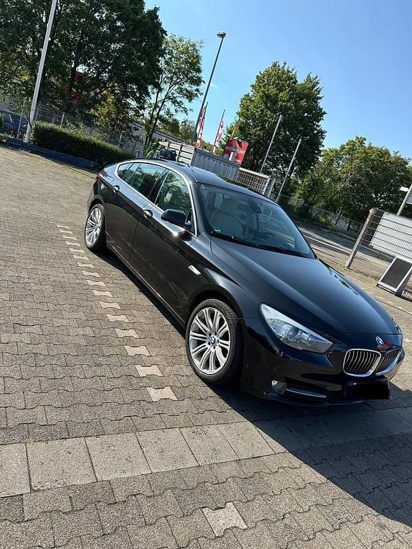 Schwarz Gebraucht 2010 BMW 530 Gran Turismo Limousine | 12.500 € (Fairer Preis) - Bild 1/4