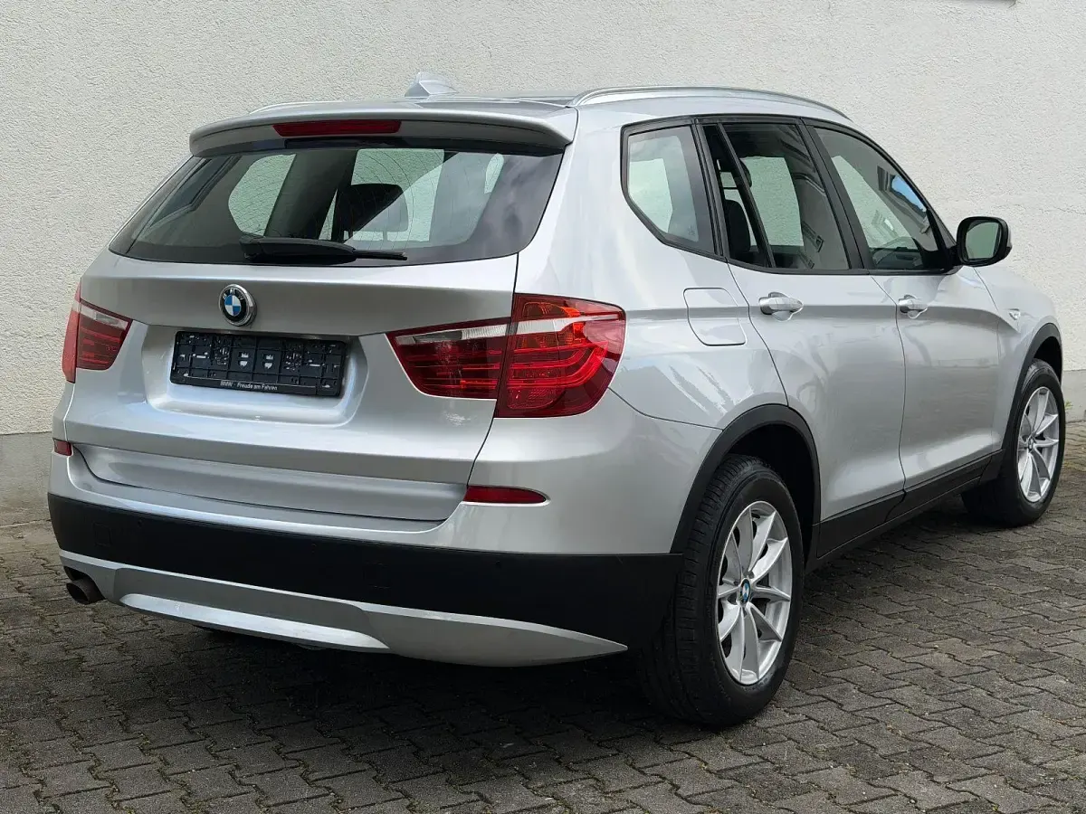 Gebraucht BMW X3 Sport Line 184 PS (135 kW) 2011 Silber SUV