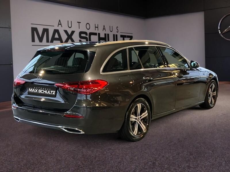 Gebraucht Mercedes C220 197 PS (144 kW) 2023 Metalliclack graphitgrau Kombi