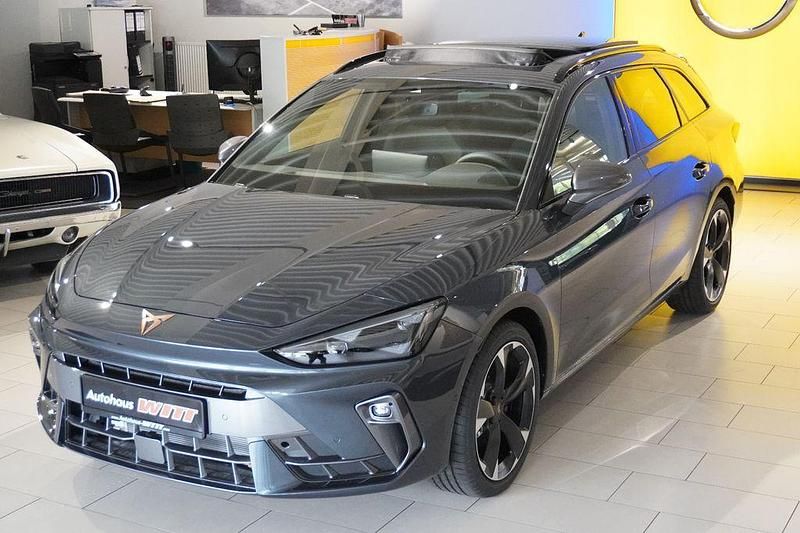 Ny Cupra Leon 150 HK (110 kW) 2025 Grå Sedan