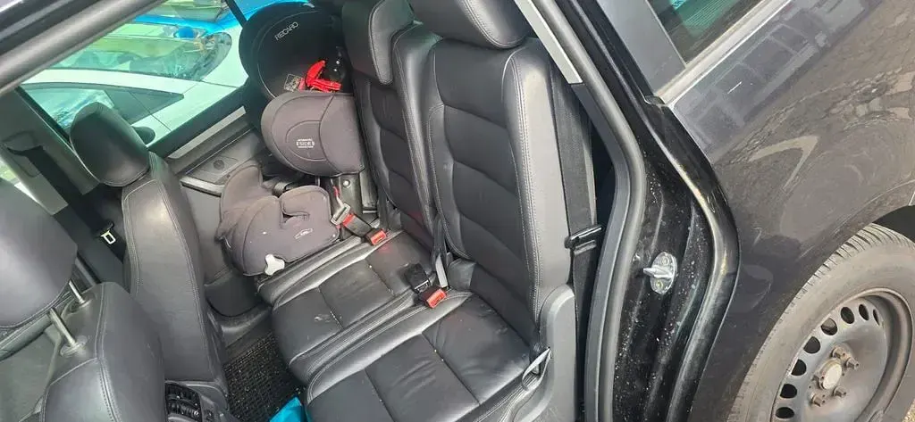 Gebraucht VW Touran Trendline 150 PS (110 kW) 2004 Schwarz Van / Kleinbus