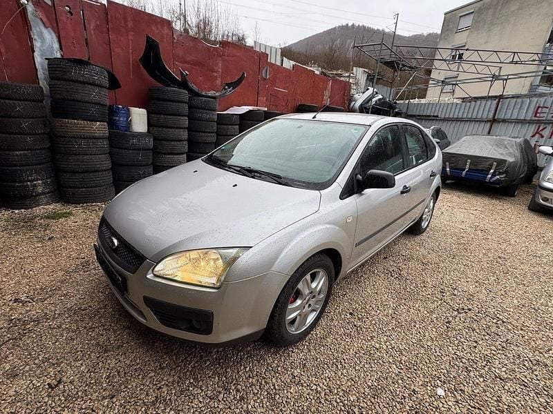 Gebraucht Ford Focus 116 PS (85 kW) 2006 Silber Kleinwagen