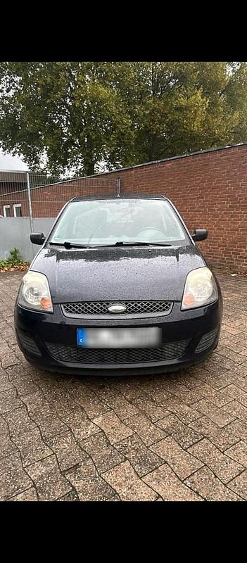 Blau Gebraucht 2007 Ford Fiesta Kleinwagen | 550 € (Superpreis) - Bild 1/4