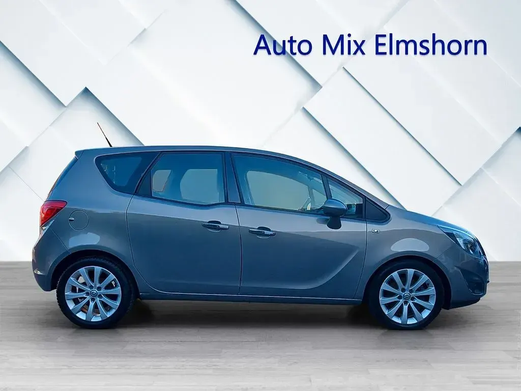 Usata Opel Meriva Innovation 101 CV (74 kW) 2011 Grigio Monovolume