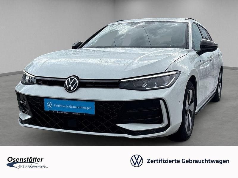 Weiss Gebraucht 2024 VW Passat R-line Kombi | 36.980 € (Fairer Preis) - Bild 1/4