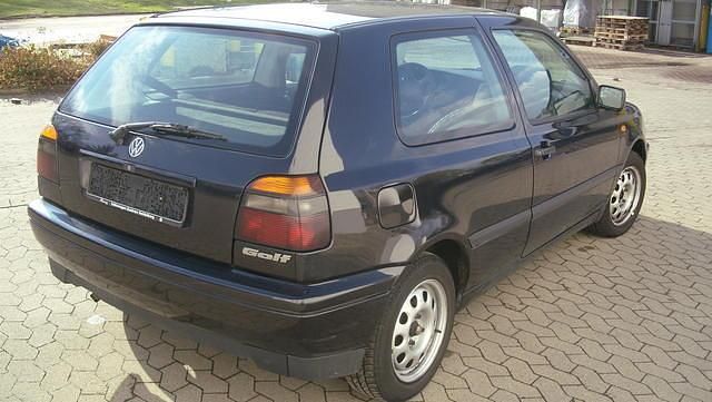 Gebraucht VW Golf 75 PS (55 kW) 1997 Schwarz Coupé