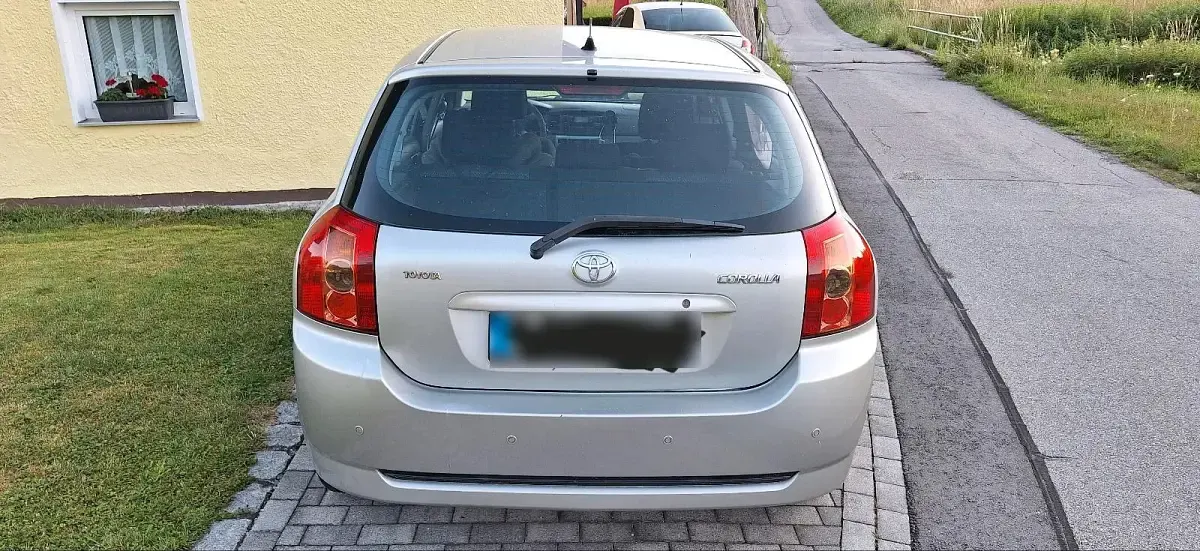 Gebraucht Toyota Corolla 97 PS (71 kW) 2006 Silber Kleinwagen