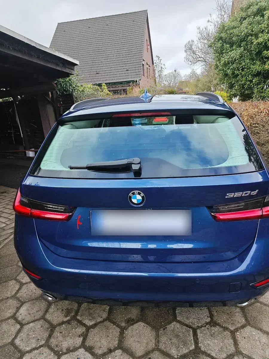 Używany BMW 320 Advantage 190 KM (139 kW) 2020 Niebieski Kombi