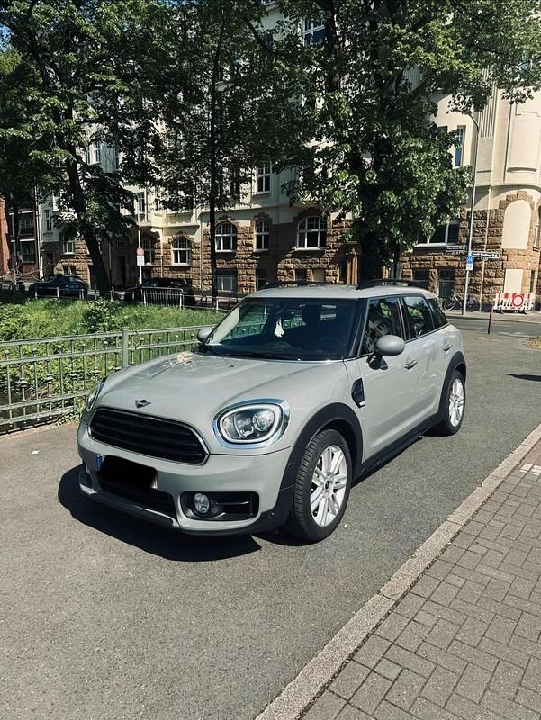 Grau Gebraucht 2018 Mini One Countryman Chili SUV | 14.900 € (Fairer Preis) - Bild 1/4