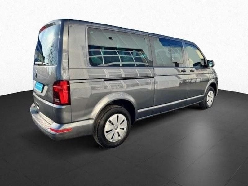 Gebraucht VW Caravelle Trendline 150 PS (110 kW) 2024 Silber Van