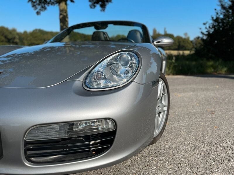 Silber Gebraucht 2005 Porsche Boxster Cabrio | 27.900 € (Fairer Preis) - Bild 1/4