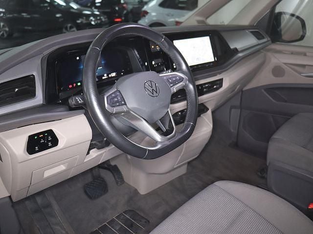 Second-hand VW Multivan Basis 150 CP (110 kW) 2023 Monovolum