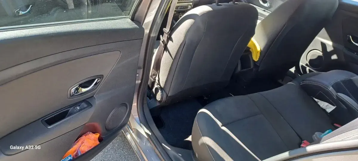 Gebraucht Renault Mégane GrandTour Initiale Paris 110 PS (80 kW) 2013 Grau Kombi