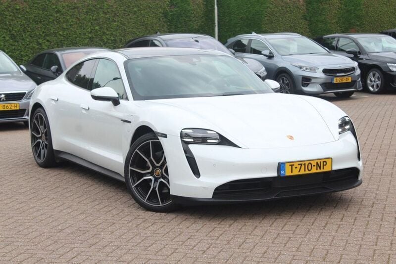 Weiß Gebraucht 2022 Porsche Taycan Performance Package Limousine | 59.950 € (Superpreis) - Bild 1/4
