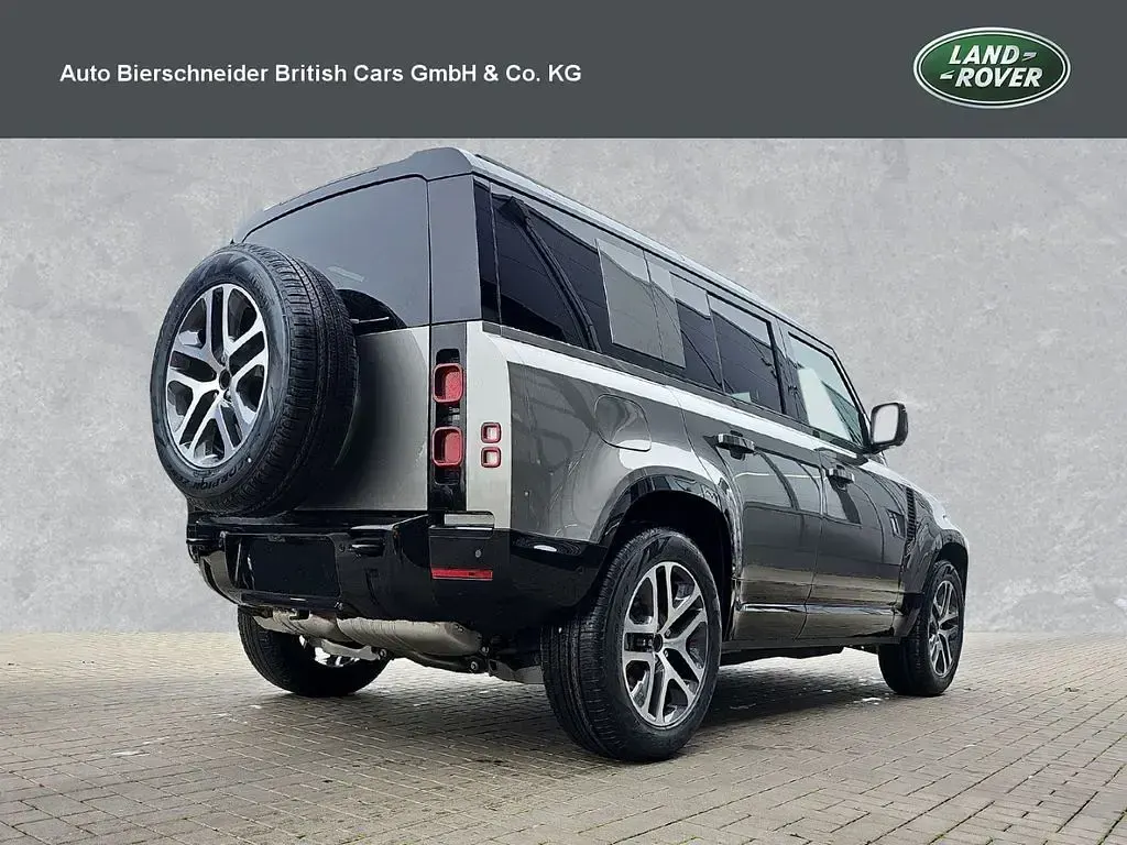 Gebraucht Land Rover Defender SE Dynamic 249 PS (183 kW) 2025 Silber SUV