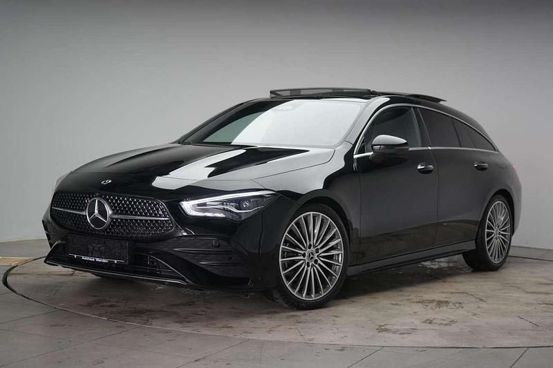 Gebraucht Mercedes CLA200 AMG 163 PS (119 kW) 2025 Kosmosblack Kombi