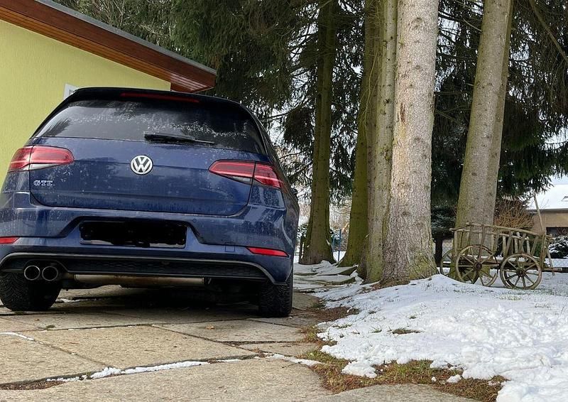 Gebraucht VW Golf VII GTE 204 PS (150 kW) 2017 Blau Limousine