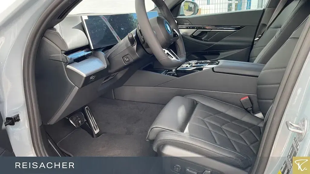 Neu BMW i5 Performance 250 kW (340 PS) 2026 Grau Kombi