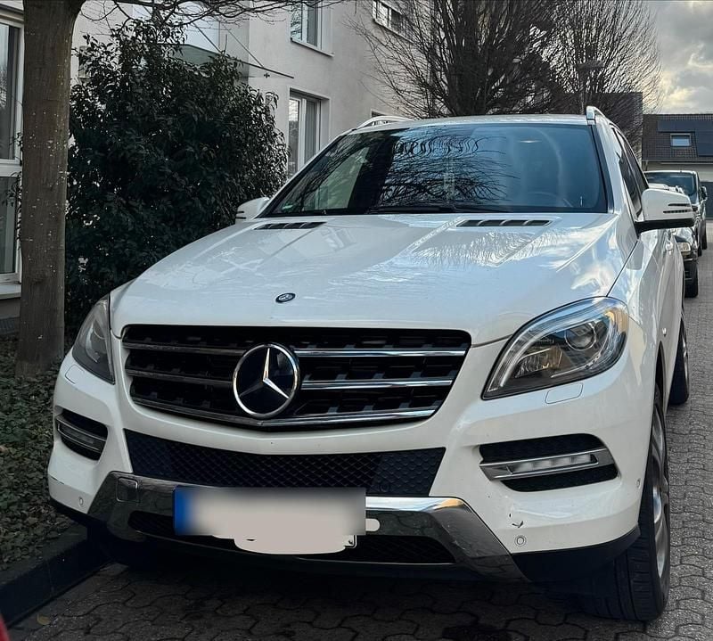 Gebraucht Mercedes ML350 258 PS (189 kW) 2012 Weiß SUV
