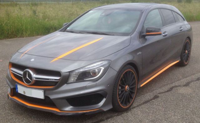 Grau metallic Gebraucht 2015 Mercedes CLA45 AMG Shooting Brake AMG Kombi | 39.500 € - Bild 1/4