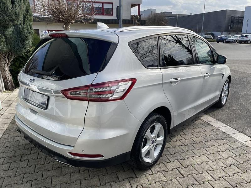 Gebraucht Ford S-MAX Trend 190 PS (139 kW) 2020 Moondust silver (metallic) Van / Kleinbus