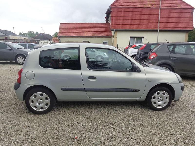 Gebraucht Renault Clio II Authentique 75 PS (55 kW) 2004 Grau Kleinwagen