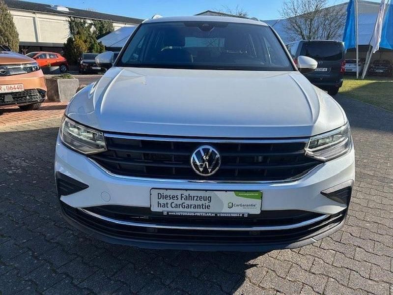 Gebraucht VW Tiguan Active 150 PS (110 kW) 2021 Weiß SUV