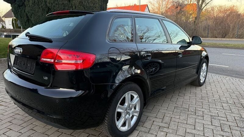 Gebraucht Audi A3 Ambiente 102 PS (75 kW) 2010 Schwarz metallic Limousine