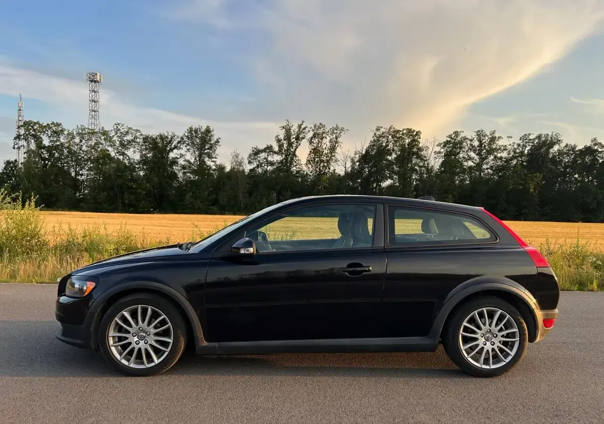 Gebraucht Volvo C30 109 PS (80 kW) 2009 Schwarz Kleinwagen