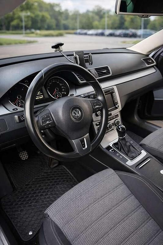 Gebraucht VW CC Basis 140 PS (102 kW) 2012 Braun Limousine