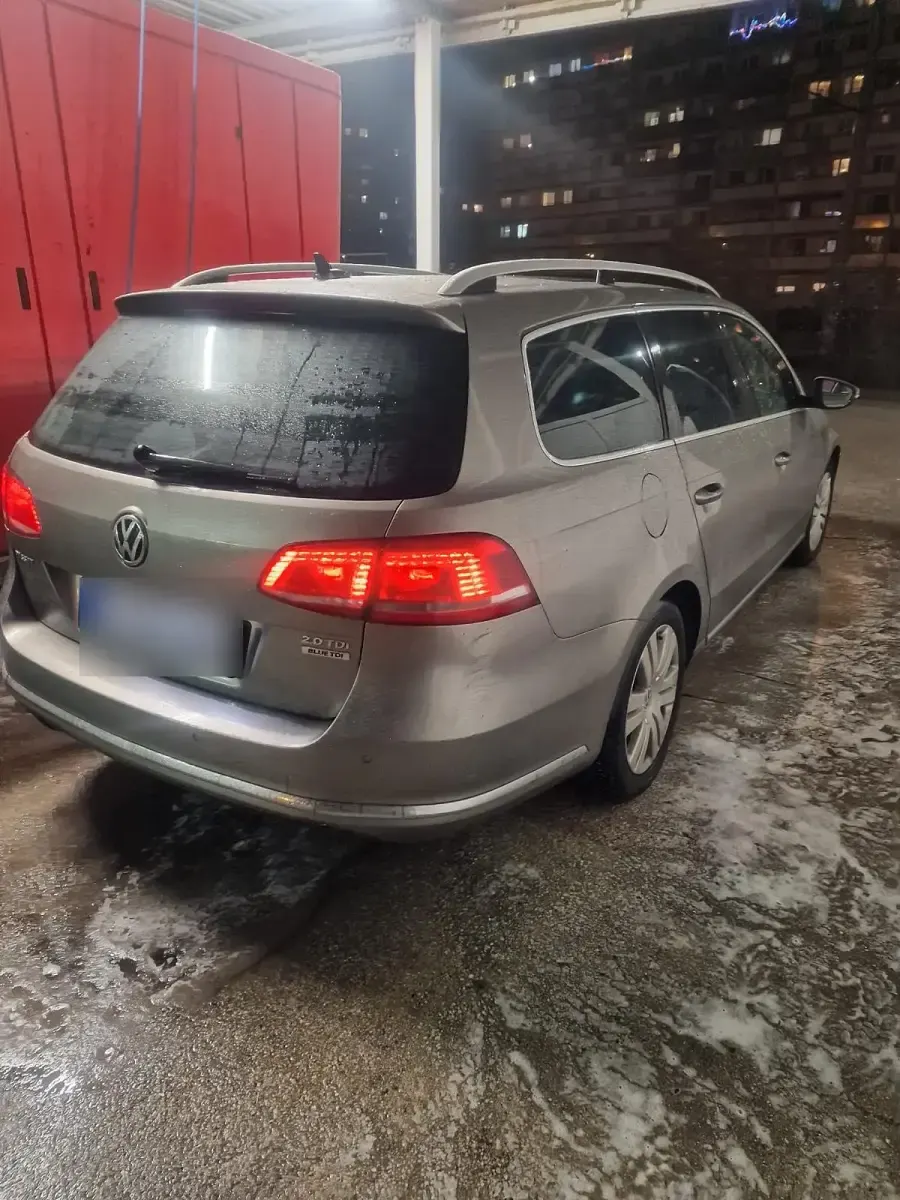 Gebraucht VW Passat 140 PS (102 kW) 2012 Gold Kombi