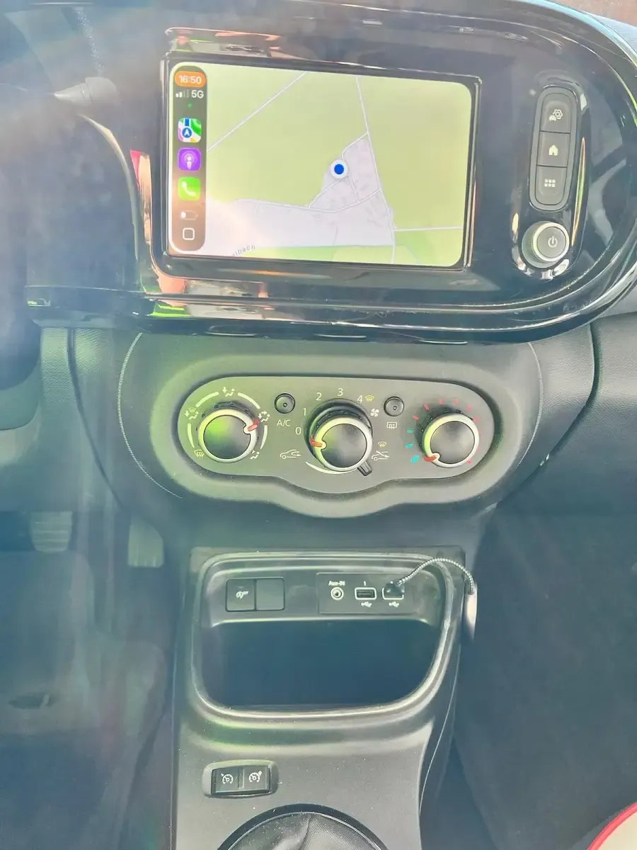 Gebraucht Renault Twingo Intens 65 PS (47 kW) 2021 Weiß Kleinwagen