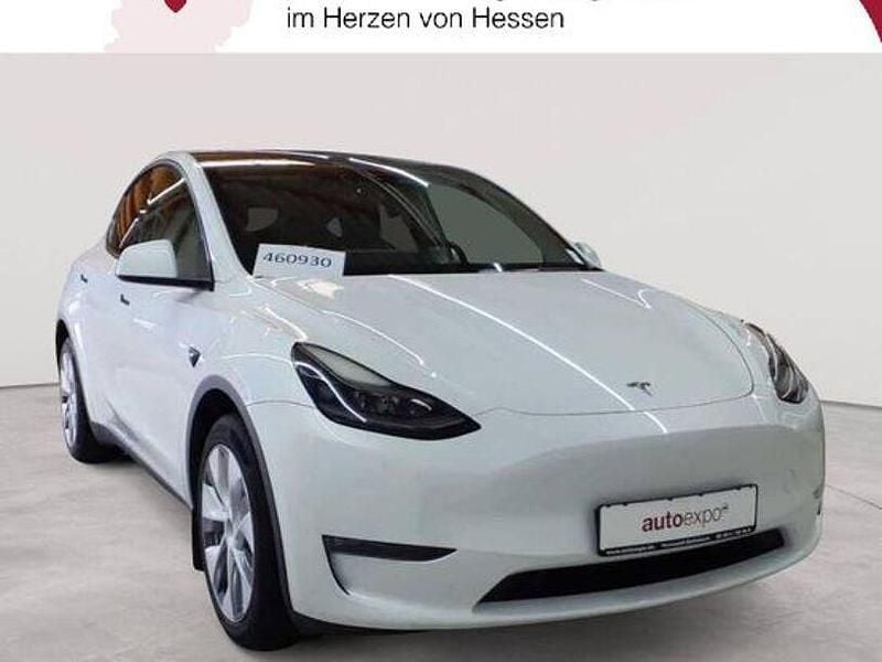 Weiß Gebraucht 2023 Tesla Model Y SUV | 33.389 € (Guter Preis) - Bild 1/4