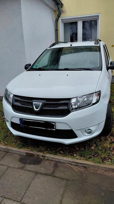 Weiß Gebraucht 2013 Dacia Logan MCV Kombi | 950 € (Guter Preis) - Bild 1/4