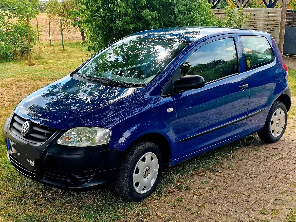 Gebraucht VW Fox 54 PS (39 kW) 2007 Blau Kleinwagen