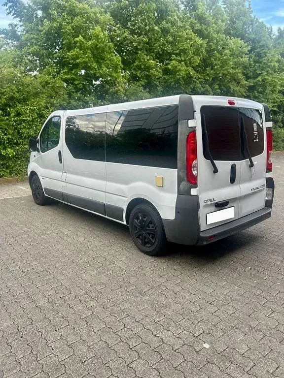 Używany Opel Vivaro 116 KM (85 kW) 2014 Biały Minivan