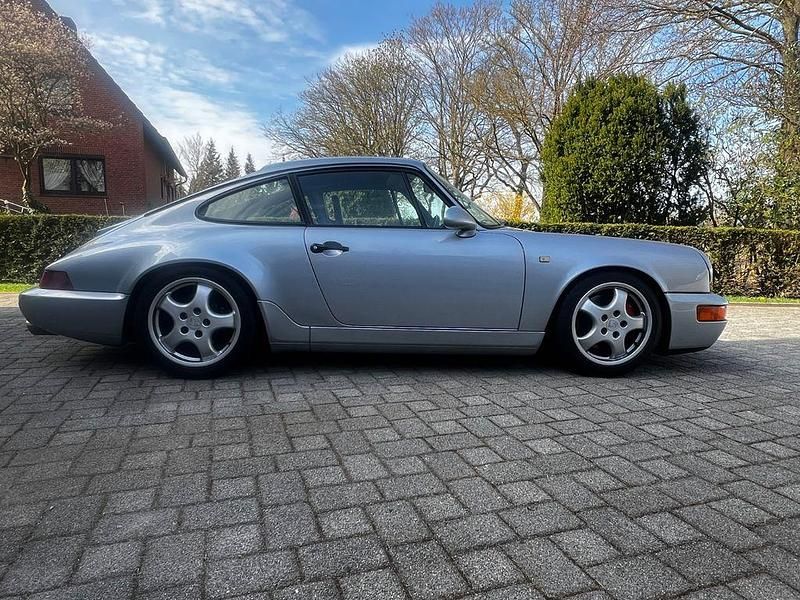 Second-hand Porsche 964 260 CP (191 kW) 1992 Argintiu Coupe