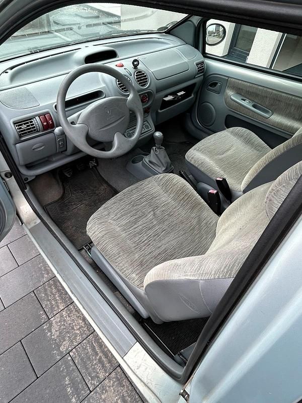 Gebraucht Renault Twingo 75 PS (55 kW) 2003 Grau Kleinwagen
