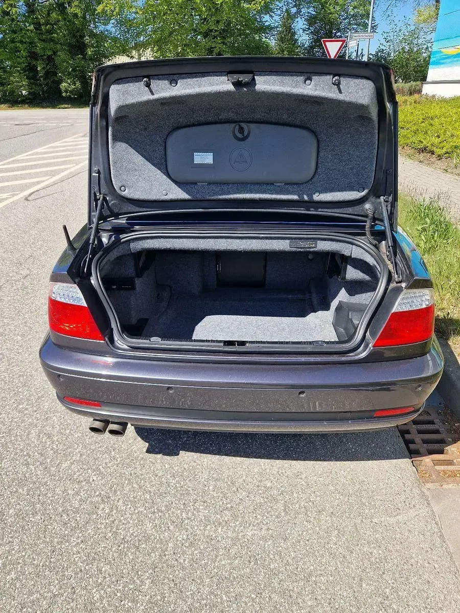 Gebraucht BMW 330 Cabriolet 231 PS (169 kW) 2006 Grau Cabrio