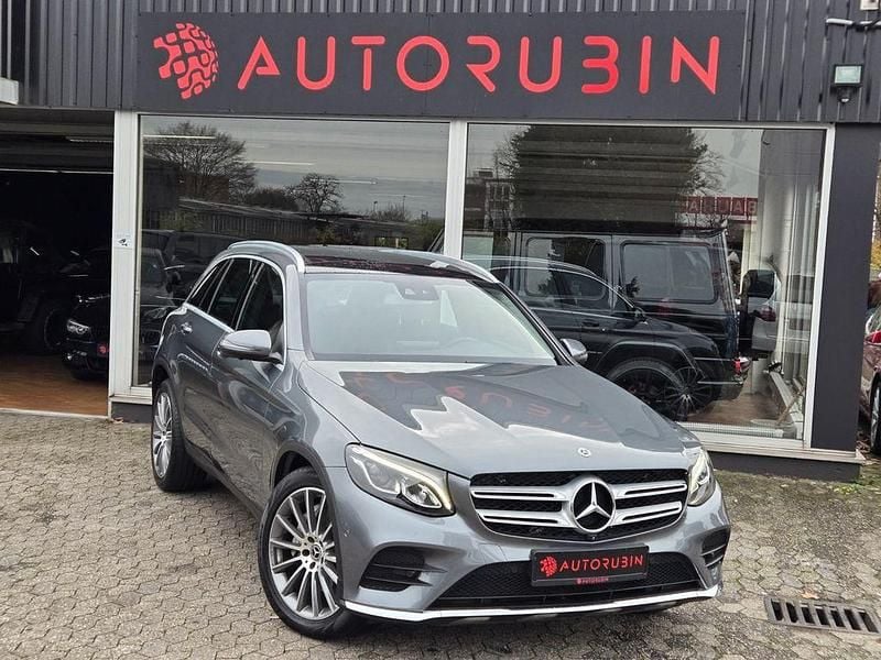 Grau Gebraucht 2019 Mercedes GLC300 AMG SUV | 30.900 € (Superpreis) - Bild 1/4